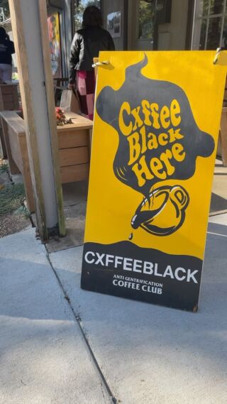 It’s #BlackBusinessMonth and y’all know Black entrepreneurship is a massive part of what makes Memphis, Memphis.  If you haven’t been to the Anti-Gentrification Coffee Club by @cxffeeblack yet, add it to your list!  Know a business or entrepreneur we should check out? Tag us using #bringyoursoul and #wearmemphis and comment below!  #bringyoursoul